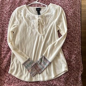 Long sleeve daytrip shirt size Medium